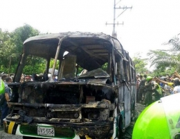 Colombia: incendio su bus, 32 bambini morti