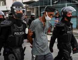 EL PAIS, Protestas en Cuba. Comienzan los juicios—